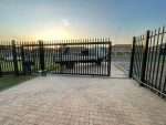Gate and fence palisade