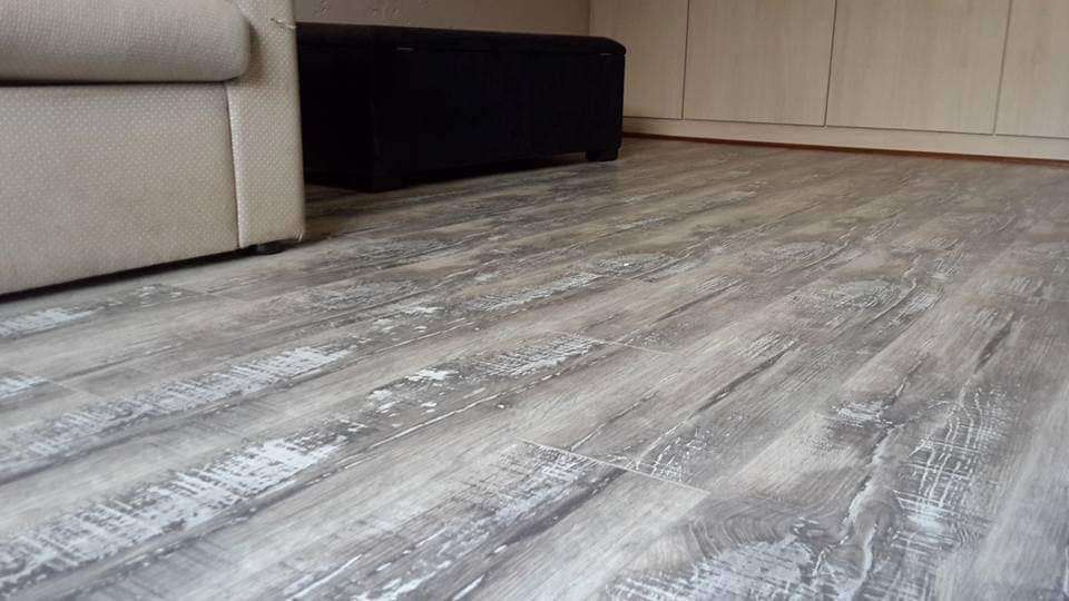 Beach house pine laminated flooring